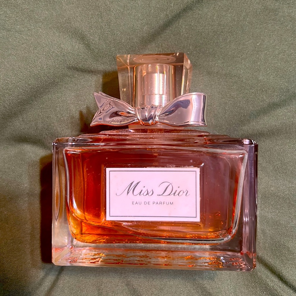 Miss Dior Eau De Parfum 3.4 oz oz